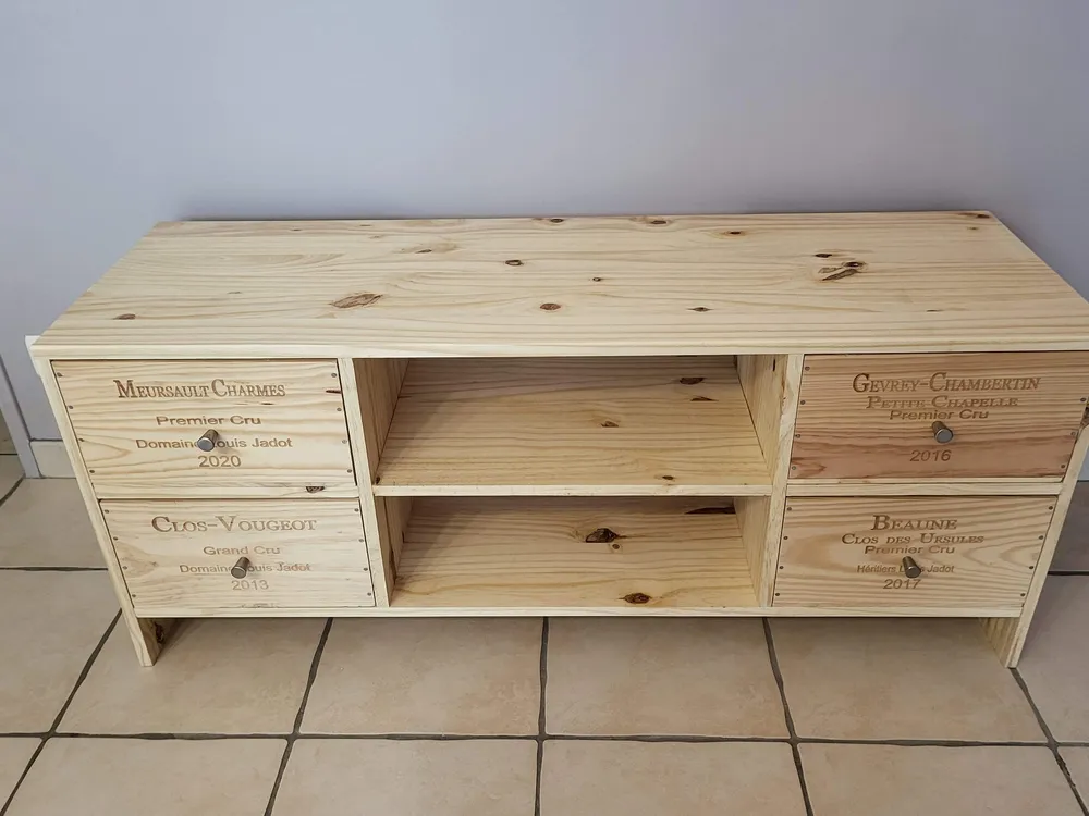 Meuble TV en bois de caisse de vin